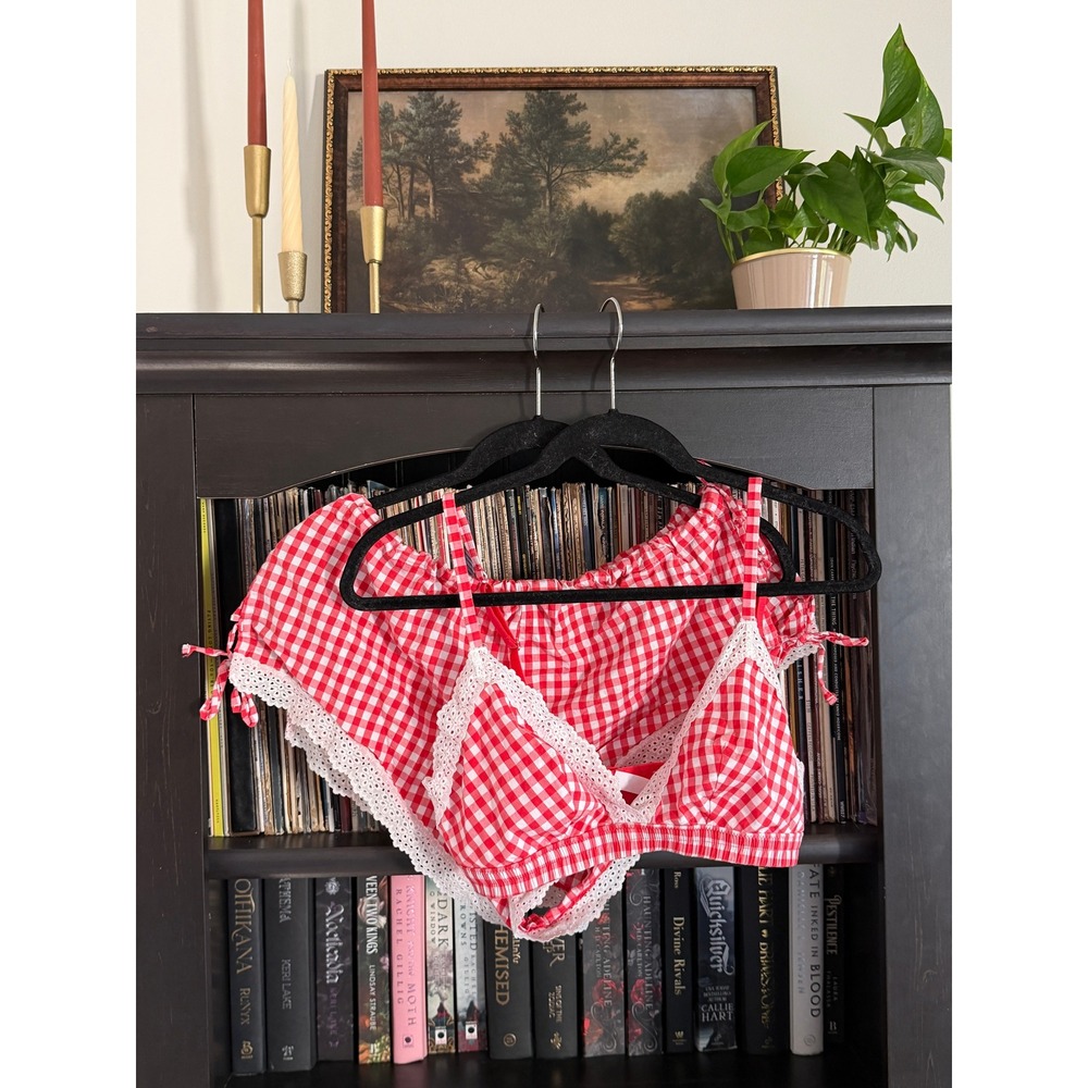 Colsie Pajama Set M Red Gingham Lace Trim Bralette Shorts Sleepwear